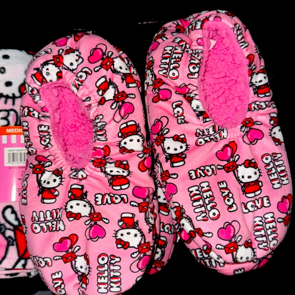 Hello Kitty slippers